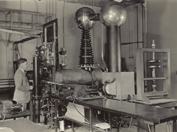 1932 Cyclotron Large